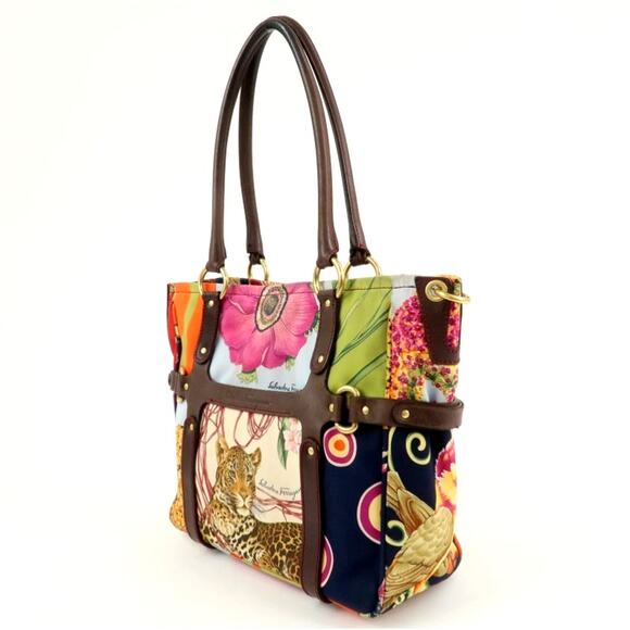 💎✨STUNNING✨💎AUTHENTIC Ferragamo Gancini Tote Bag - Picture 4 of 16